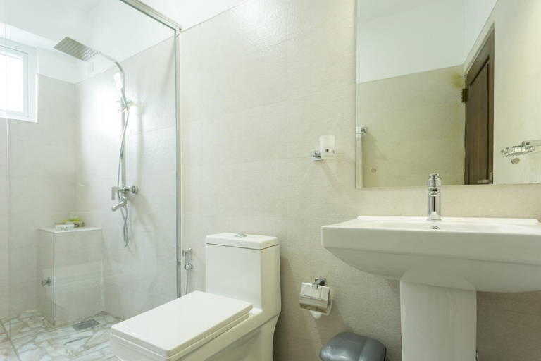 Bathroom 4, Sandriana Lake View, K.F.G. & G. Korale