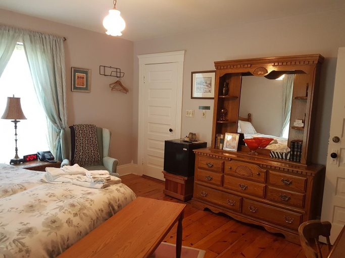 Bedroom 6