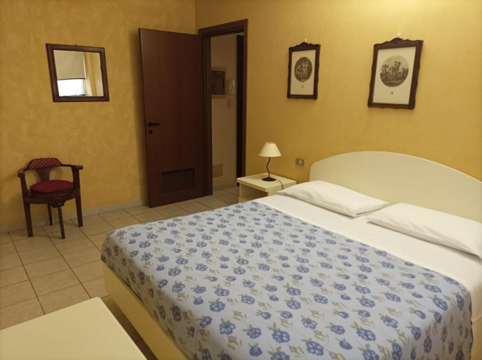 Others 4, Residence Le Arcate, Varese