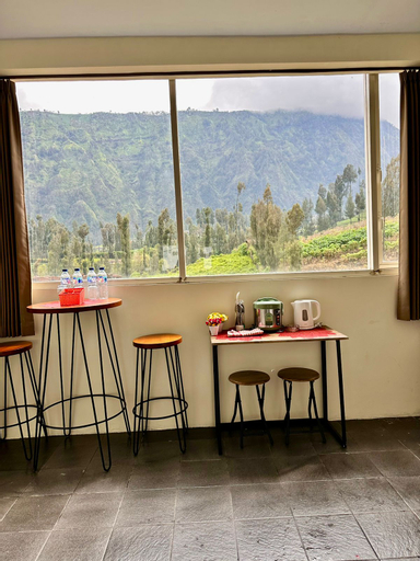 Dining Room 8