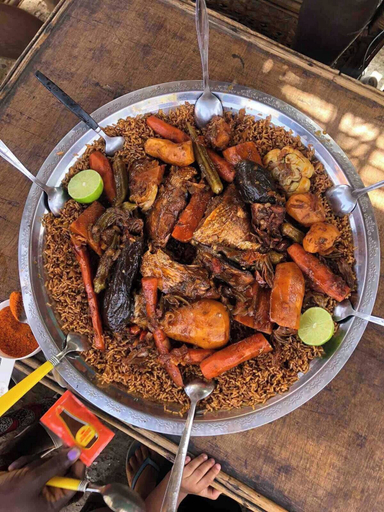 Food & Drinks 4, Fadidi House, Dakar