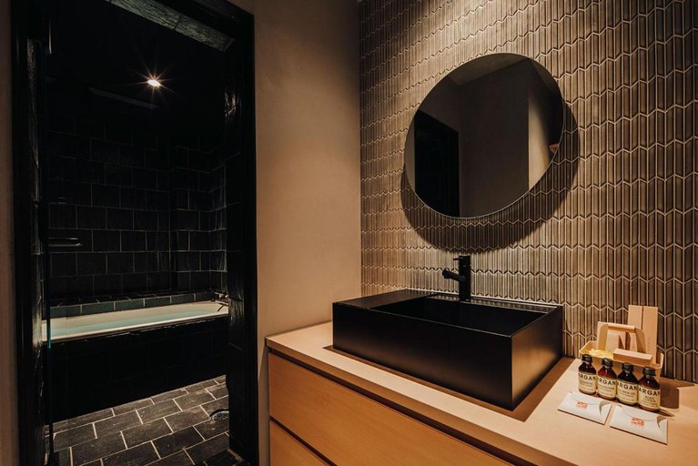 Bathroom 2, 無垢 入船の宿, Kure