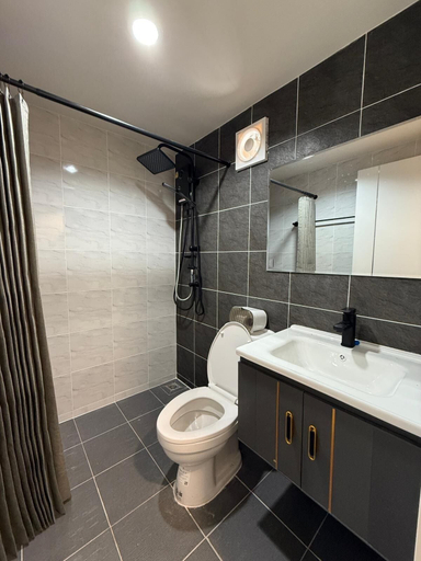 Bathroom, D Glamor Resort, Taling Chan