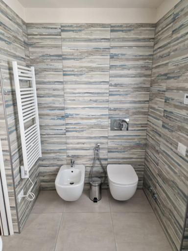 Bathroom 4