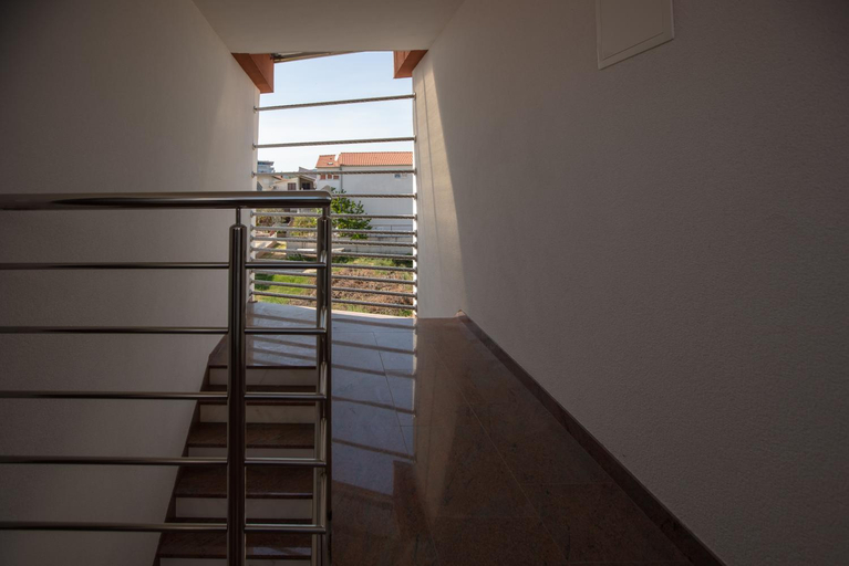 Public Area 3, Vila Tatjana, Vodice