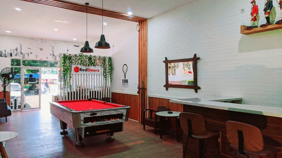 Others, Capital O 94359 Aurora Guest House, South Tangerang