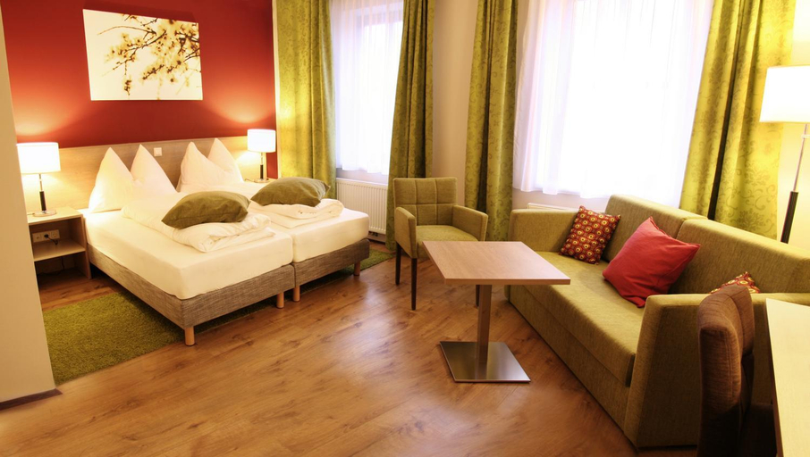 Bedroom, Gasthof Schmolz mit Ubernachtung im Hotelzimmer, Sankt Pölten Land