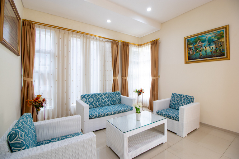 Others 3, De Reiz Villa Springhill Syariah 4BR + 1 BR Family Only, Bandung