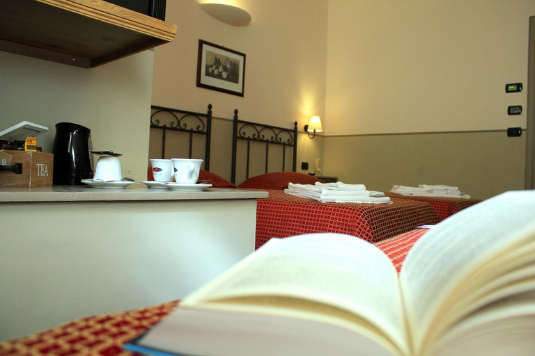 Bedroom 2, Albergo Benito, Perugia