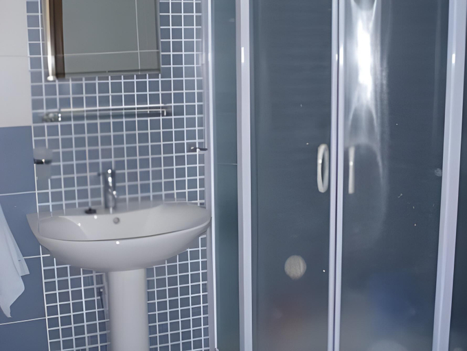 Bathroom 4, Apartments Dora