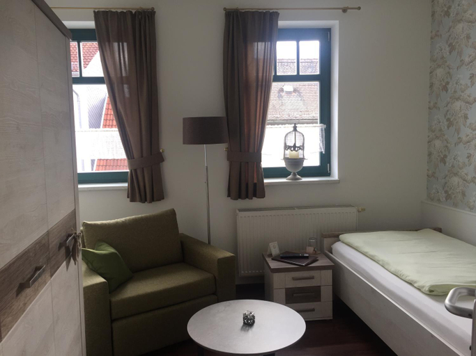 Bedroom 4, Hotel Trendtino, Saale-Holzland-Kreis