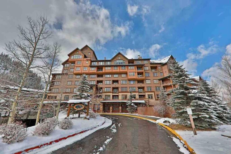 Ski-In/Ski-Out Zephyr 1 Bedroom Condo Winter Park, Grand