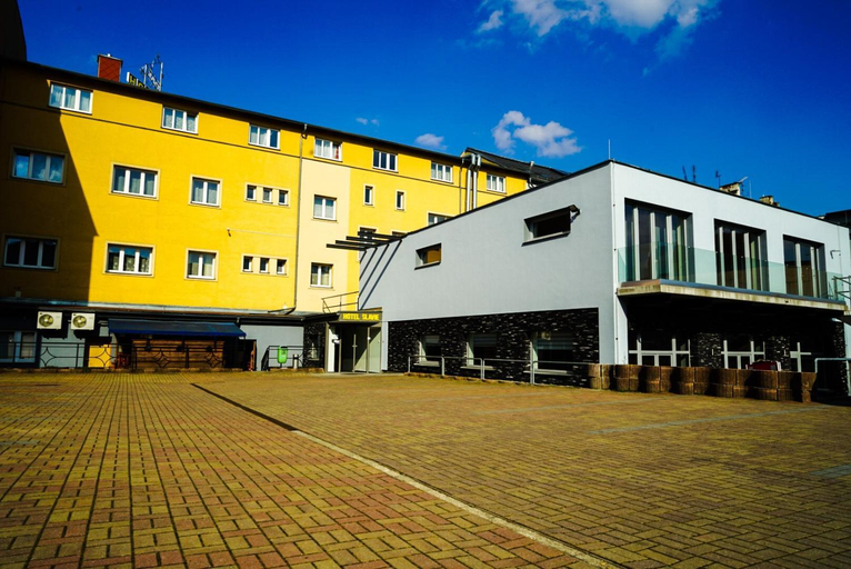 Others 4, Promohotel Slavie, Cheb