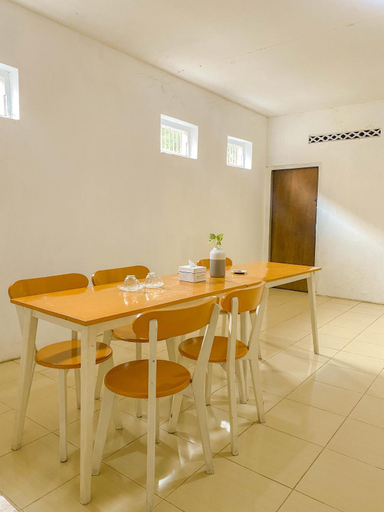 Dining Room 7