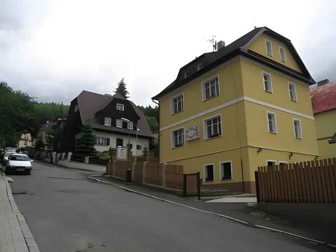 Others 5, Diamant, Karlovy Vary