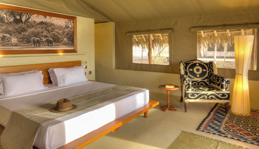 Bedroom, Kudu Safari Camp, Magarini