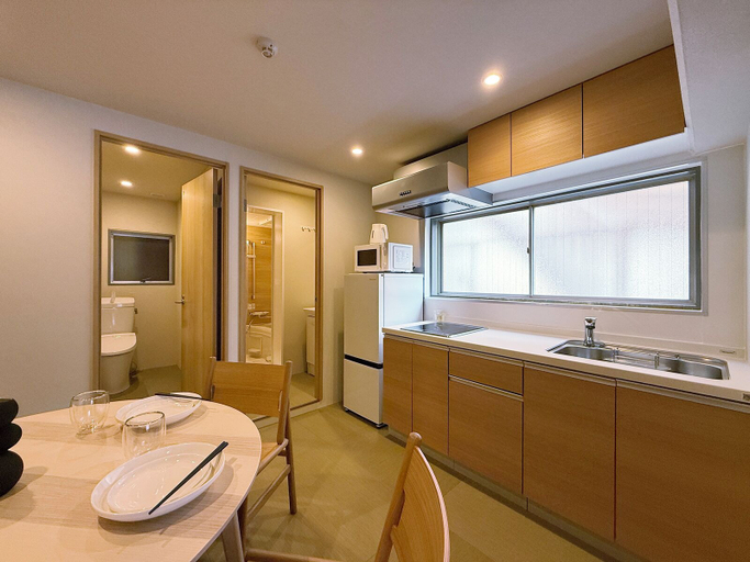 Bathroom 2, Celine Kanayama 501, Hiroshima
