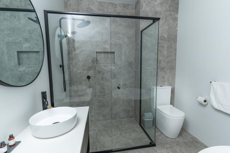 Bathroom 12
