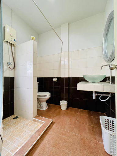 Bathroom 8