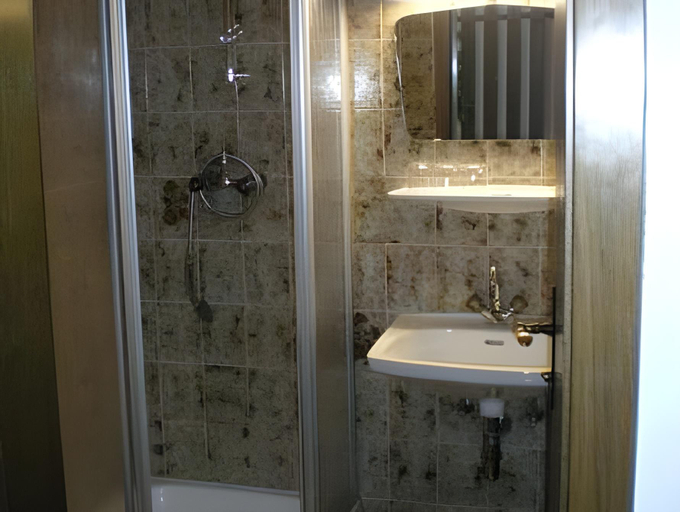 Bathroom 3, Pension Steinbrau, Salzburg Umgebung