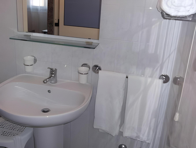 Bathroom 5, HOTEL LAURA, Venezia