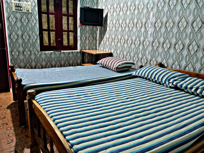 Others 4, Arputha Lodge , Nagappattinam