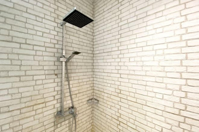 Bathroom 17