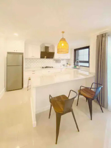 Dining Room 10