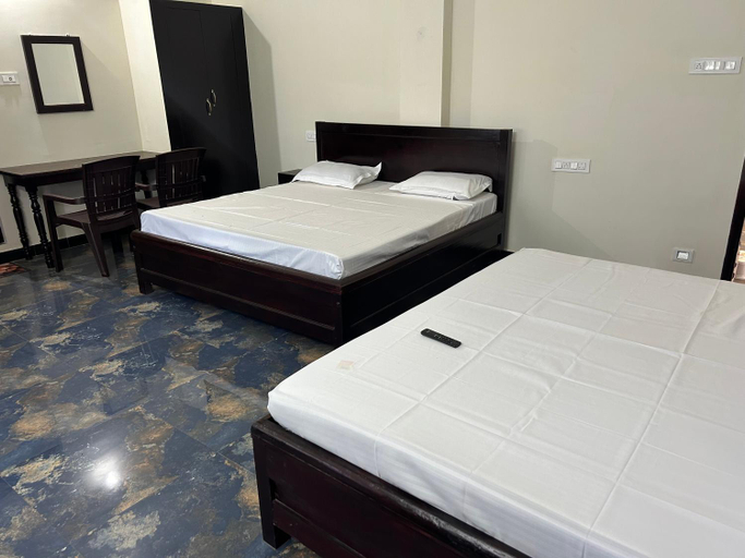 Bedroom 2, Arulmozhi Dream, The Nilgiris