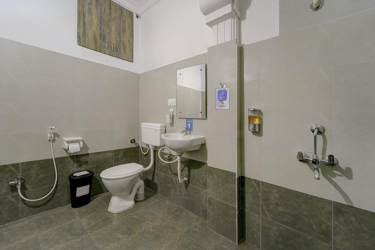 Bathroom 3, Zostel Hyderabad, Hyderabad