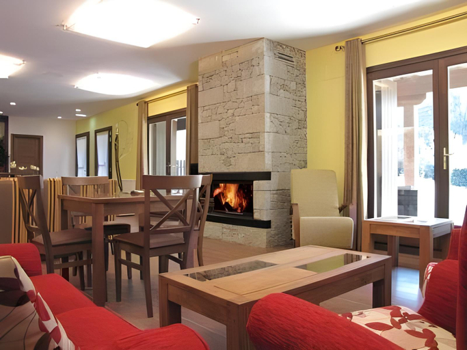 Others 3, Hotel Sesue, Huesca