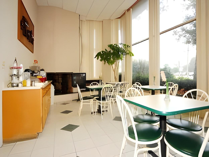 Others 5, Azalea Inn & Suites, New Hanover