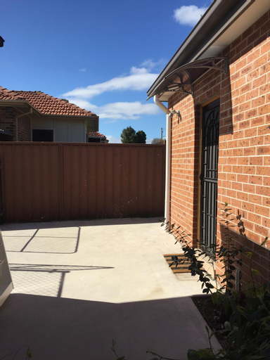 Grannyflat, Hurstville