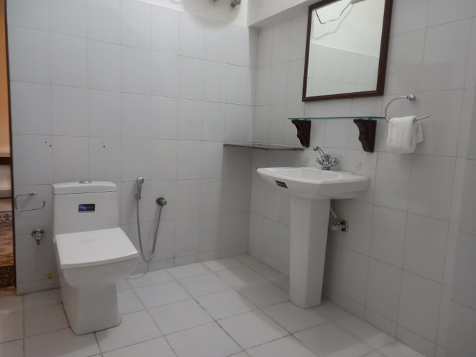 Bathroom, Sankhu Niwas, Bikaner