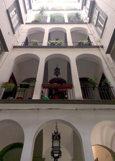 Others 3, Le stanze di Partenope, Napoli