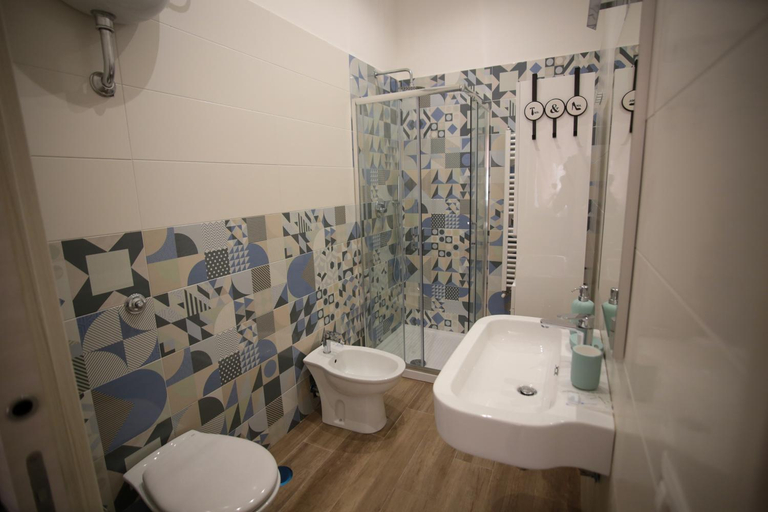 Bathroom, Sipario, Napoli