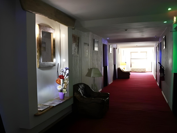 Bedroom 2, Hotel la Fontaine du Mont Blanc, Haute-Savoie