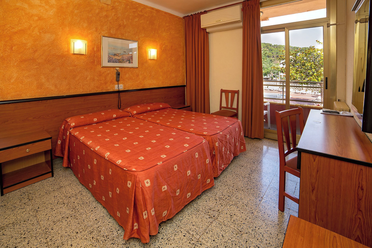 Bedroom 4, BLUESEA Continental, Girona
