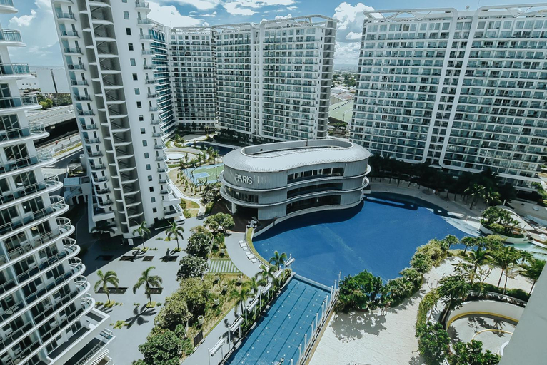 Exterior 14