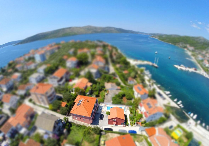 Others 5, Apartments Stina & Villa Ina, Seget