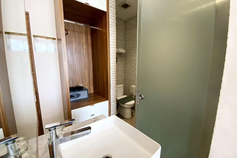 Bathroom 20