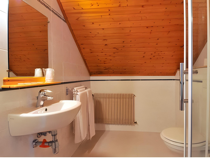 Bathroom 3, Hotel Le Mont Jorat, Haute-Savoie