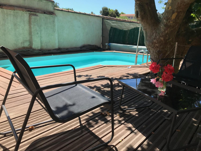 Others 4, Chambre climatisee avec sdb privee dans une villa avec piscine ouverte d'avril a mi octobre, Bouches-du-Rhône