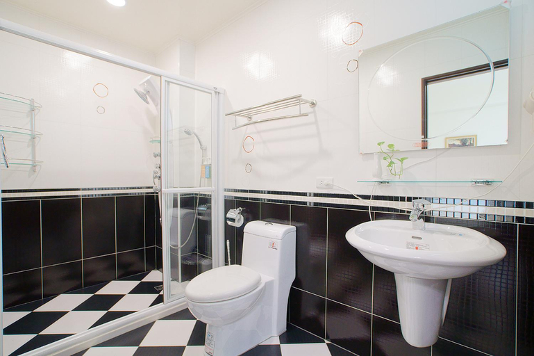 Bathroom 3, White Pine Villa, Taitung