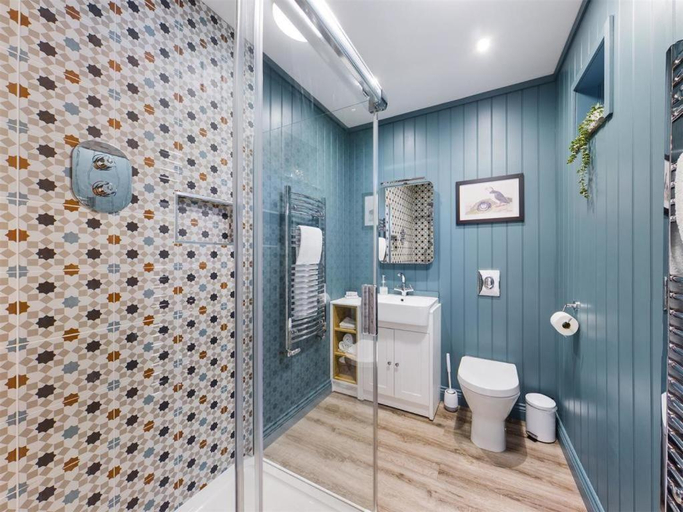 Bathroom 2, Blacksmiths Cottages, North Yorkshire