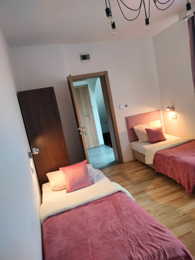 Others 5, Hostel 11, Kozienice