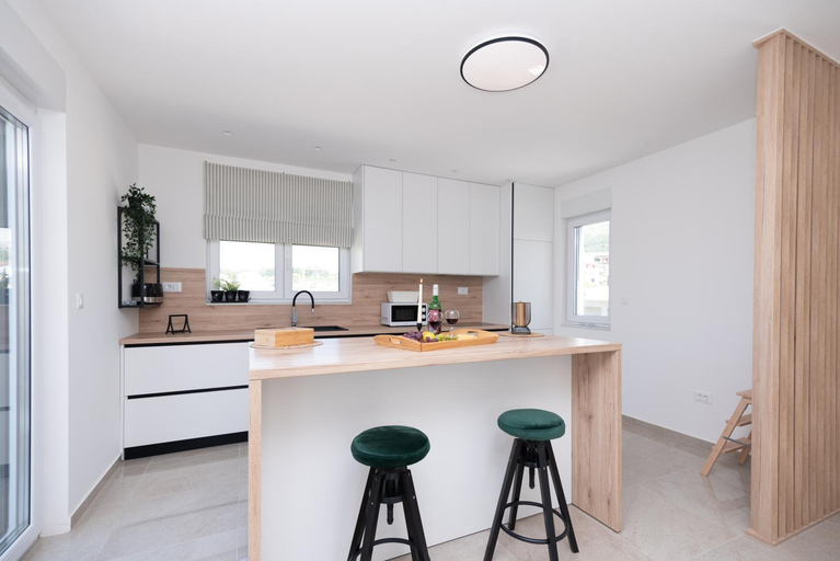 Others 5, Villa Balic - Podstrana, Podstrana