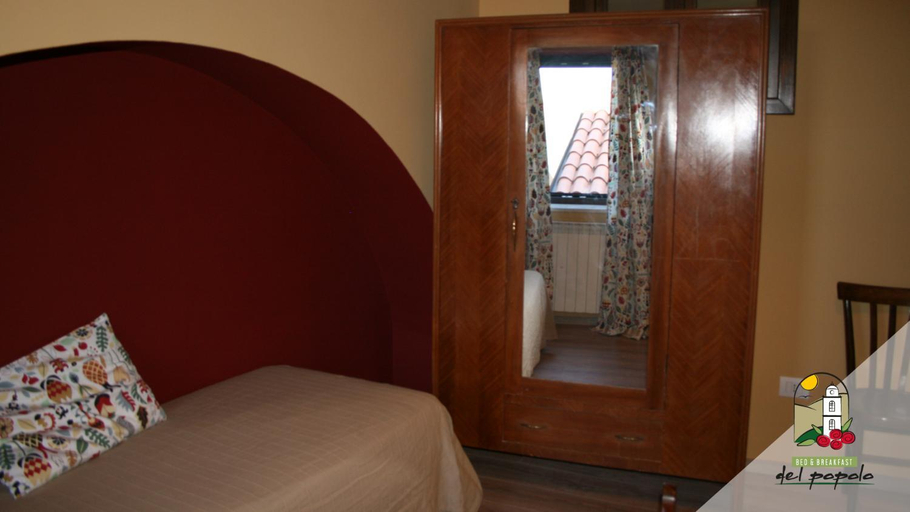 Others 4, Bed & breakfast del Popolo, Potenza
