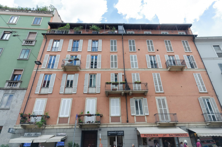 Exterior & Views, VivimiHome-Duomo Cioffi House, Milano