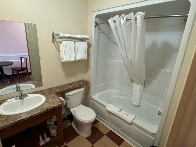 Bathroom 3, Travel Inn Cochrane, Cochrane